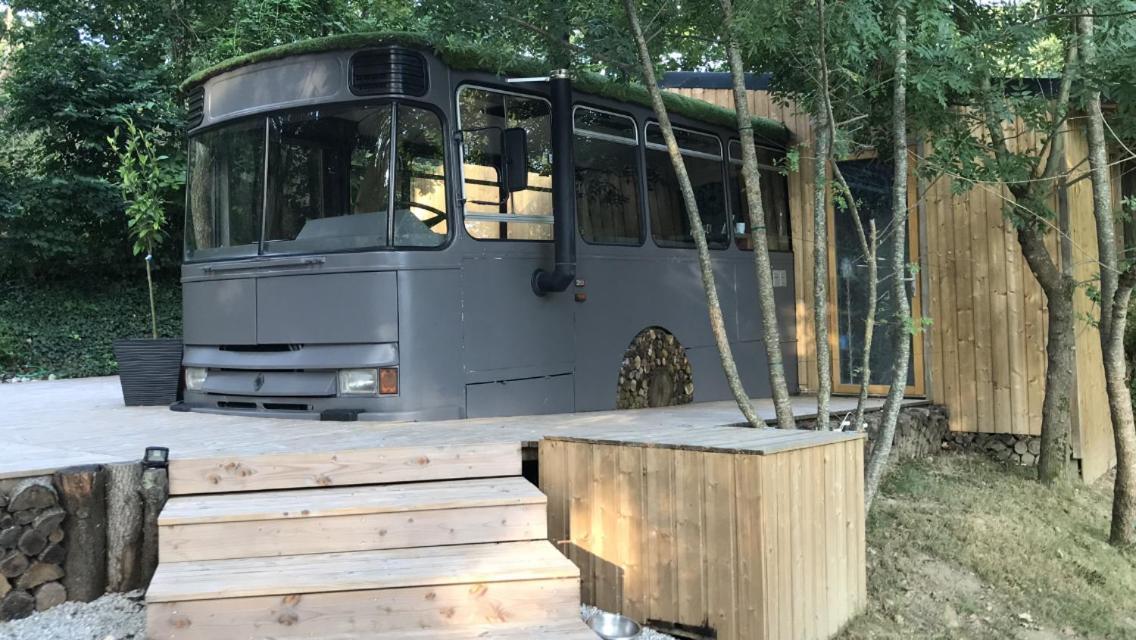 Bus Atypique Au Bord Du Canal Du Midi Et Au Coeur D'Une Foret 2 Chambres Villepinte  Exteriör bild
